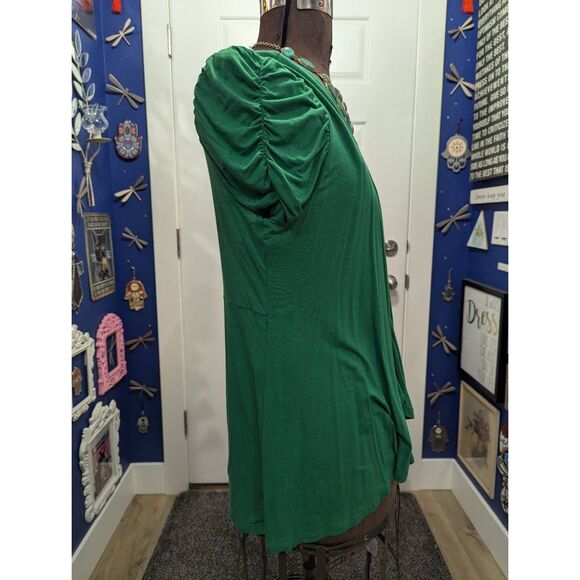 Green Short Sleeve Cardigan - Picture 2 of 9